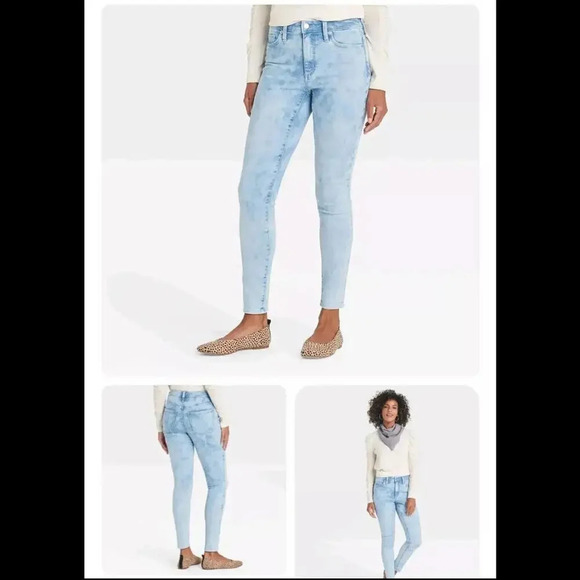 Universal Thread High Rise Skinny Jeans Women's Size 2/26R NWOT Light Acid Wash - Picture 2 of 16